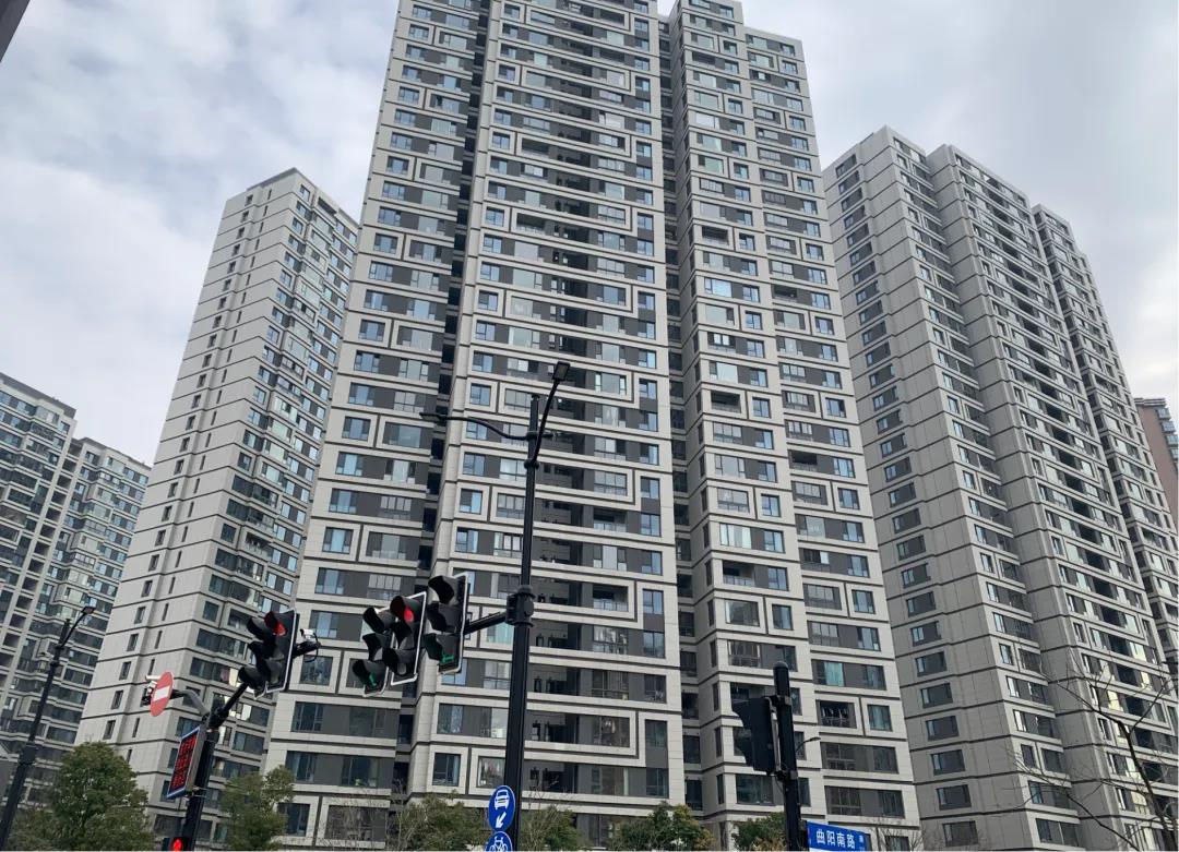 上海7月二手房成交量稳了 但挂牌总量偏高 “大多数房源都能再砍一点价”